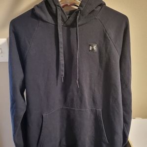 Black under armour hooded sweatshirt, with pocket.